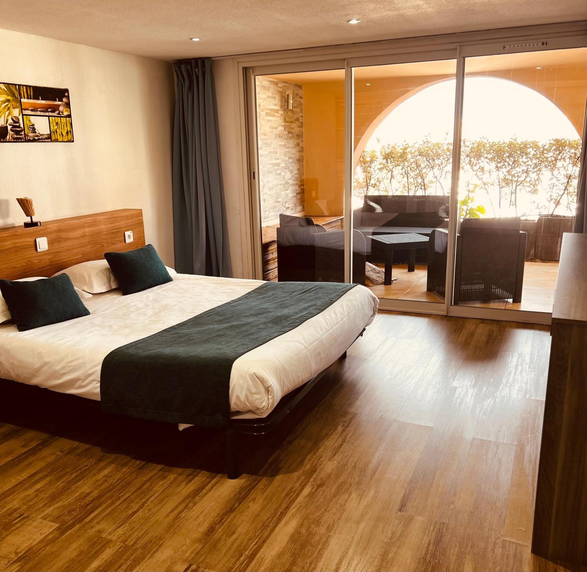 Calvi Appart Hotel Номер фото